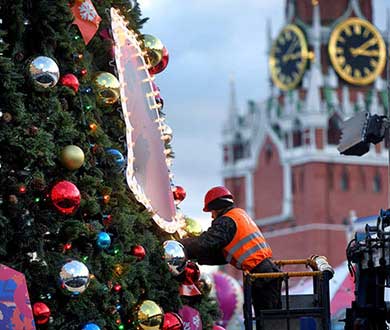 Монтаж больших ёлок в Таганроге